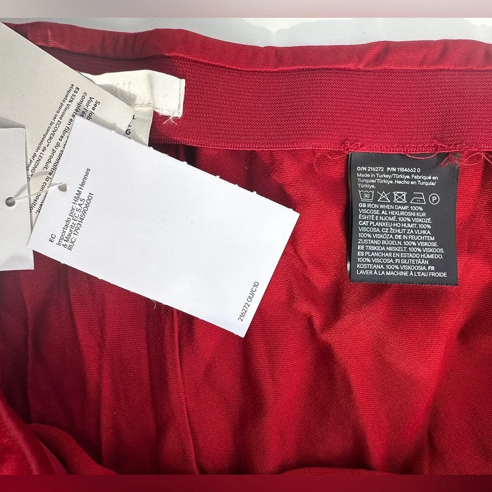 NWT H&M Elegant Red Satin Midi Skirt, XXL